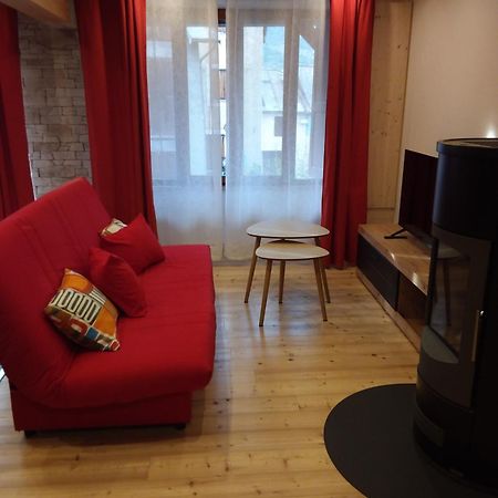 Crots Appartement Dans Maison De Village מראה חיצוני תמונה