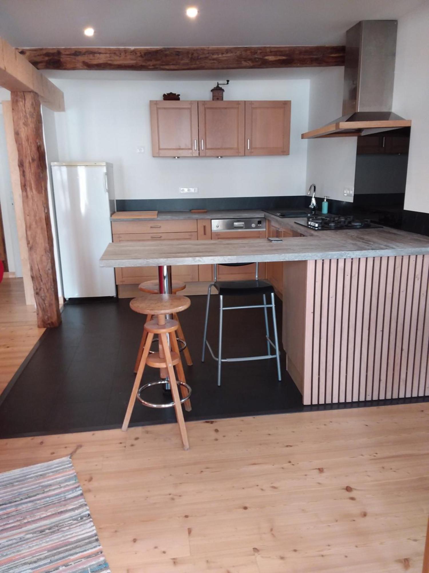 Crots Appartement Dans Maison De Village מראה חיצוני תמונה
